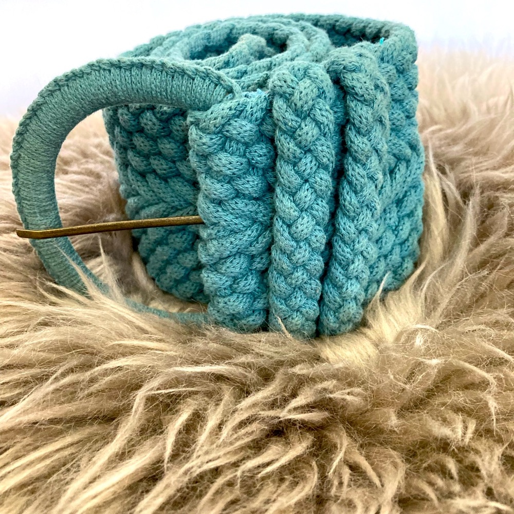 BELT.